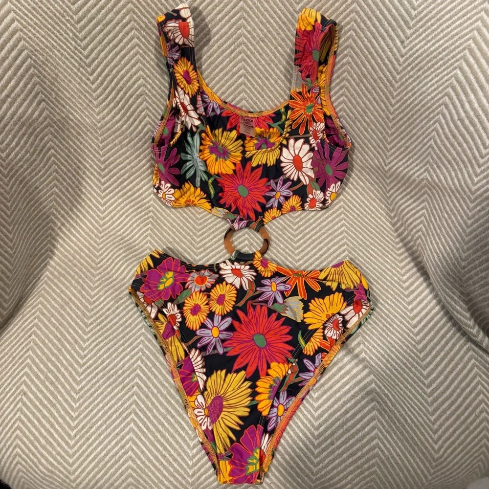 Montce Retro Floral Cutout One Piece Swimsuit - Picture 5 of 5